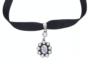 Rococo Lariat with Freshwater Pearl Pendant