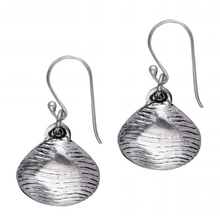 Load image into Gallery viewer, Sea Sirens Clam Shell Earrings